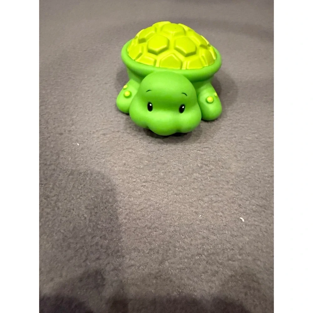 Infantino Green Turtle Sensory Bath Toy Squeezable Textured Shell Baby Toy